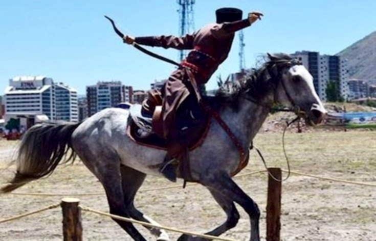 Atlı Okçuluk